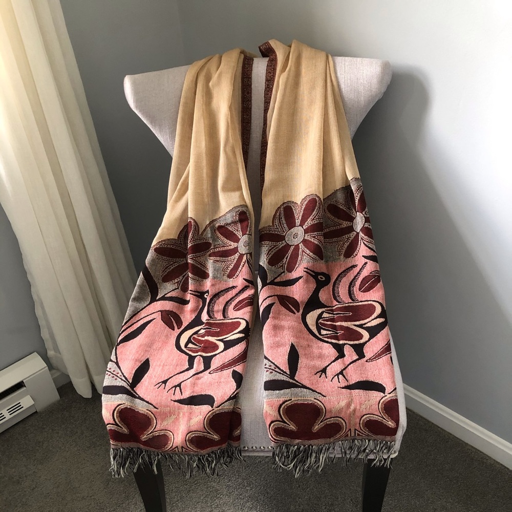 Stunning primitive scarf